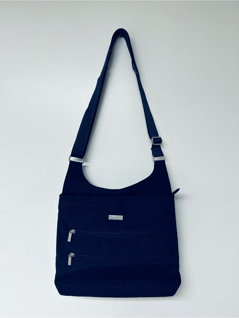 Baggallini Navy Crossbody Shoulder Bag - Travel-Friendly